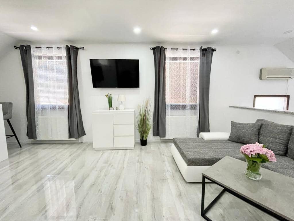 Apartman Pavenka Otočac Zewnętrze zdjęcie
